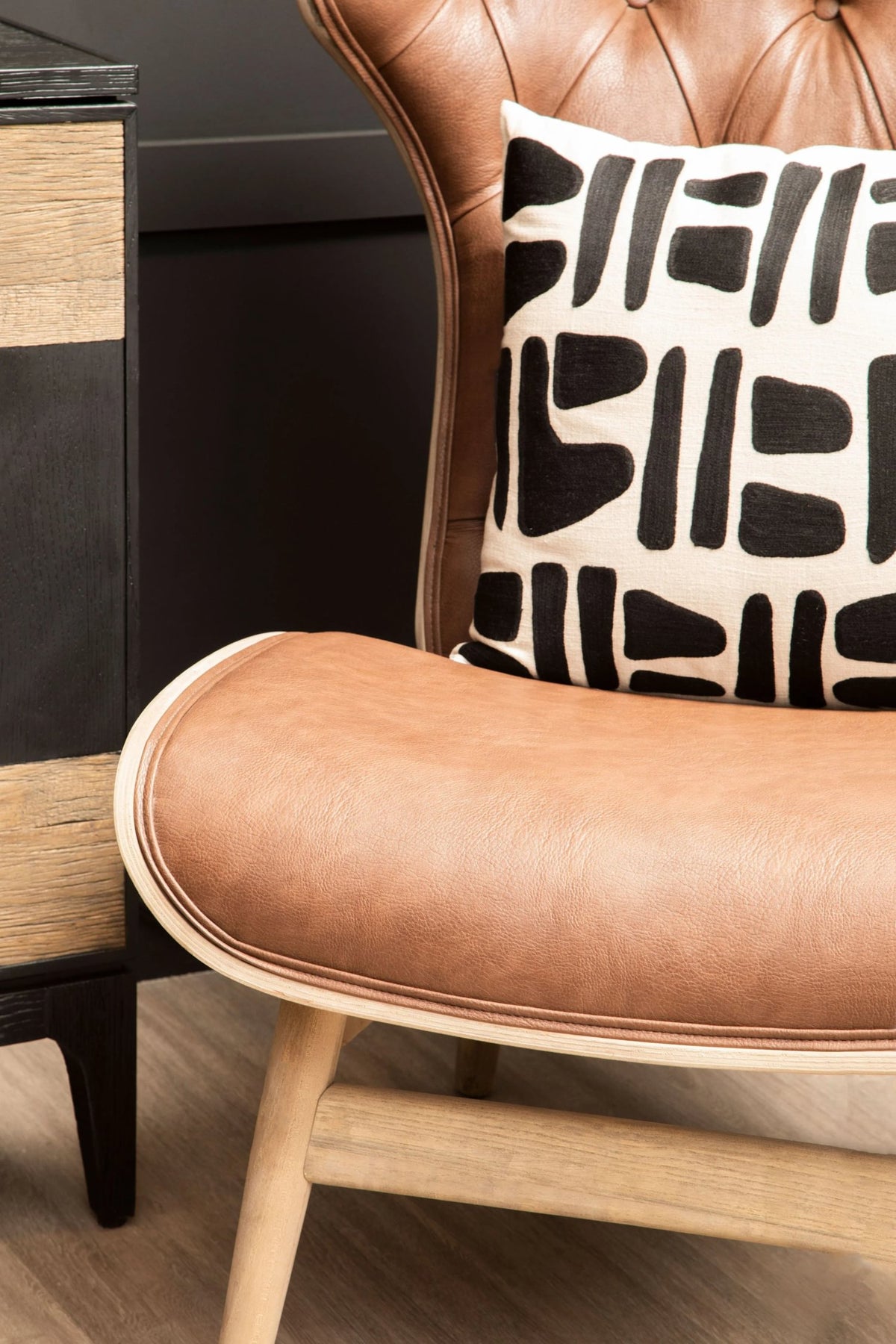 Harrogate Chair with Winged Back #colour_brown