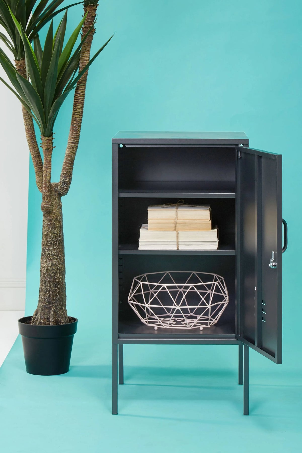 Granada Grey One Door Locker Cabinet