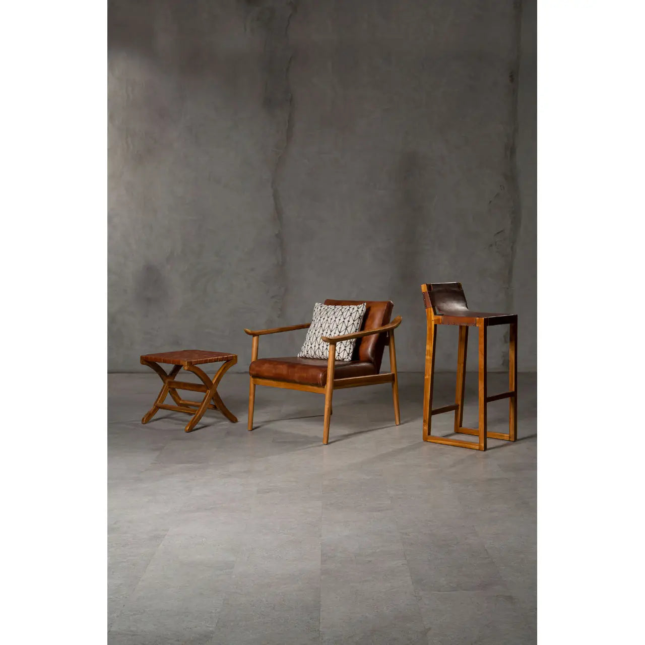 Kendari Chair With Brown Plain Leather