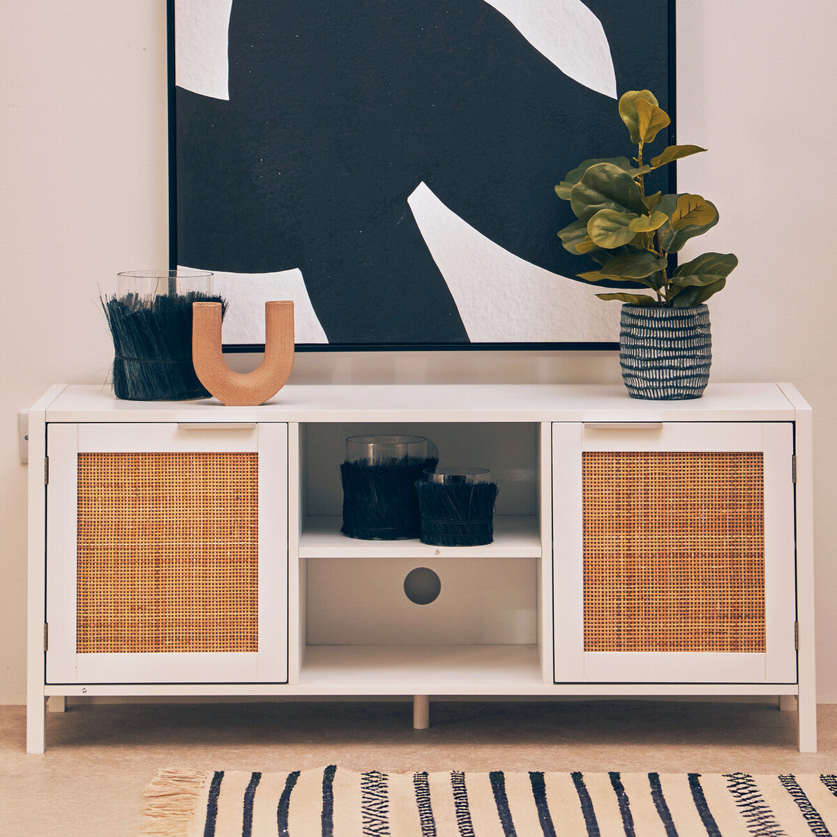 Como Rattan Media Unit 