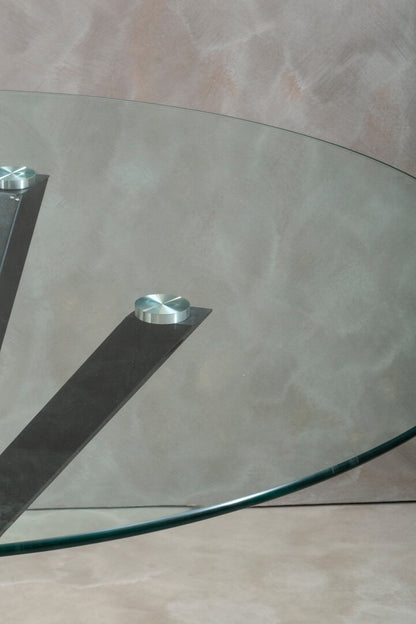 Sorrento Round Dining Table With Black Metal Legs