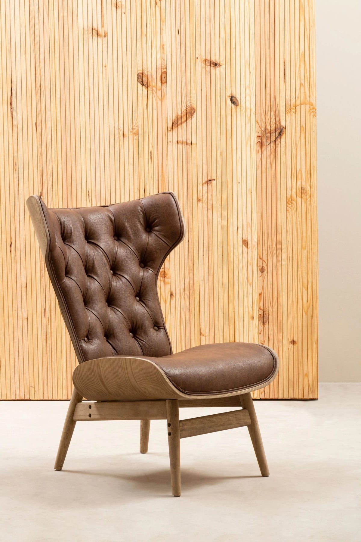 Harrogate Chair with Winged Back 
