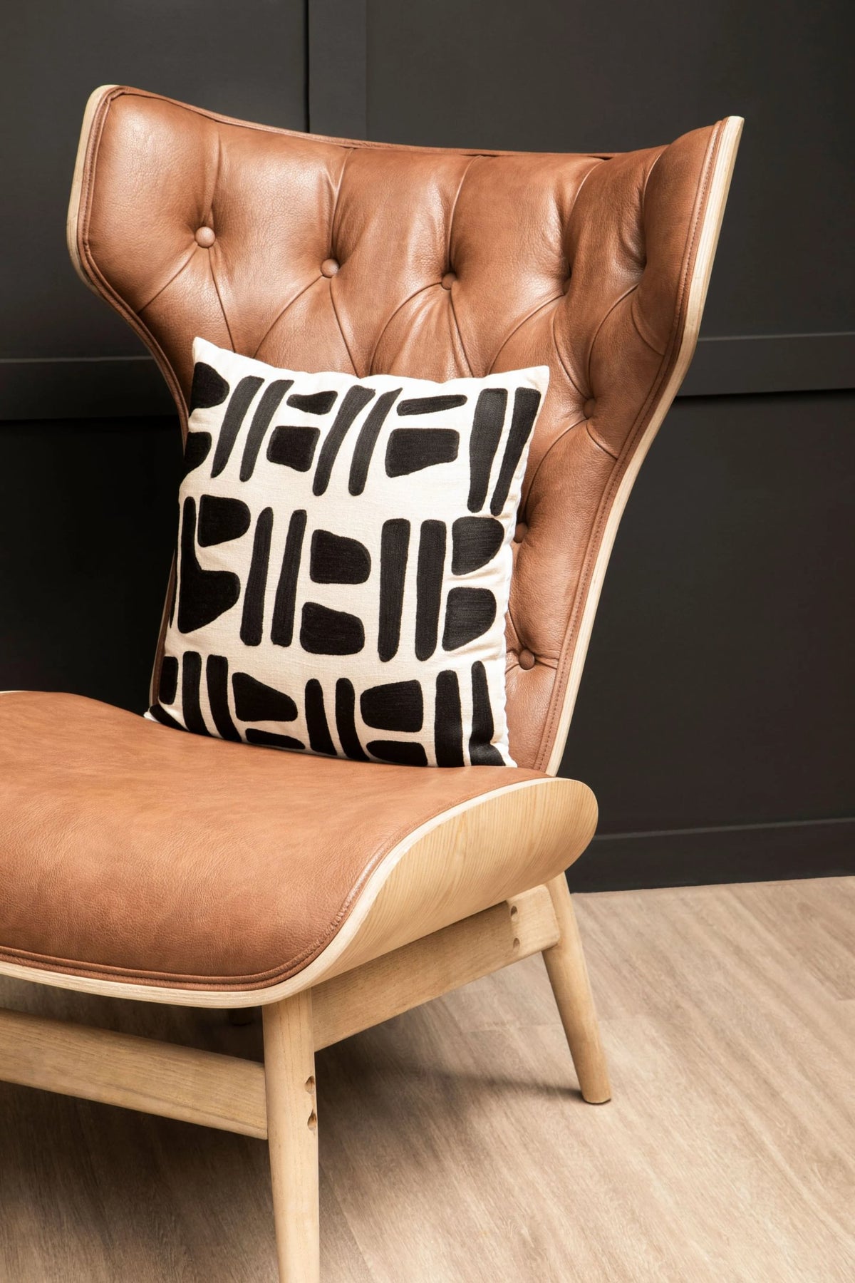 Harrogate Chair with Winged Back #colour_brown
