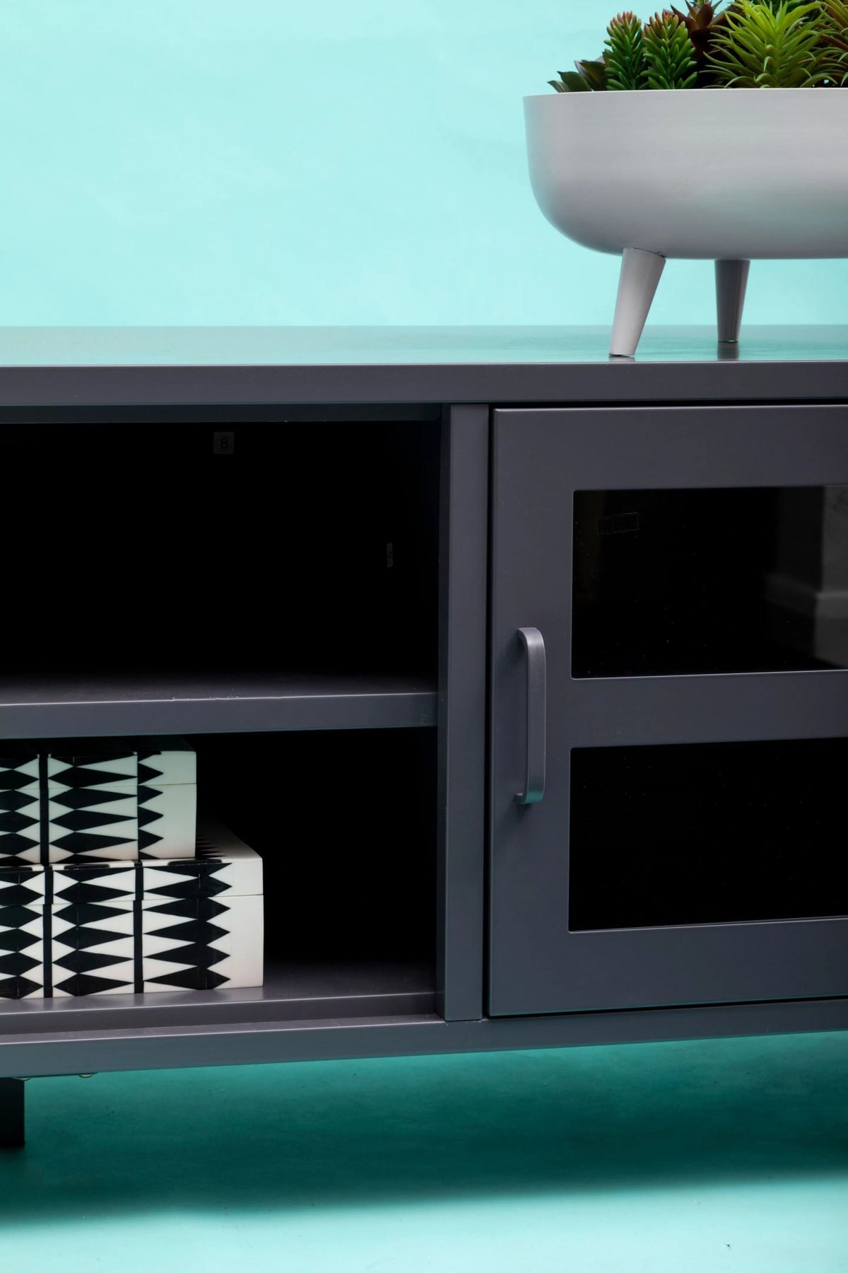 Cambridge Two Door Metal Media Unit 