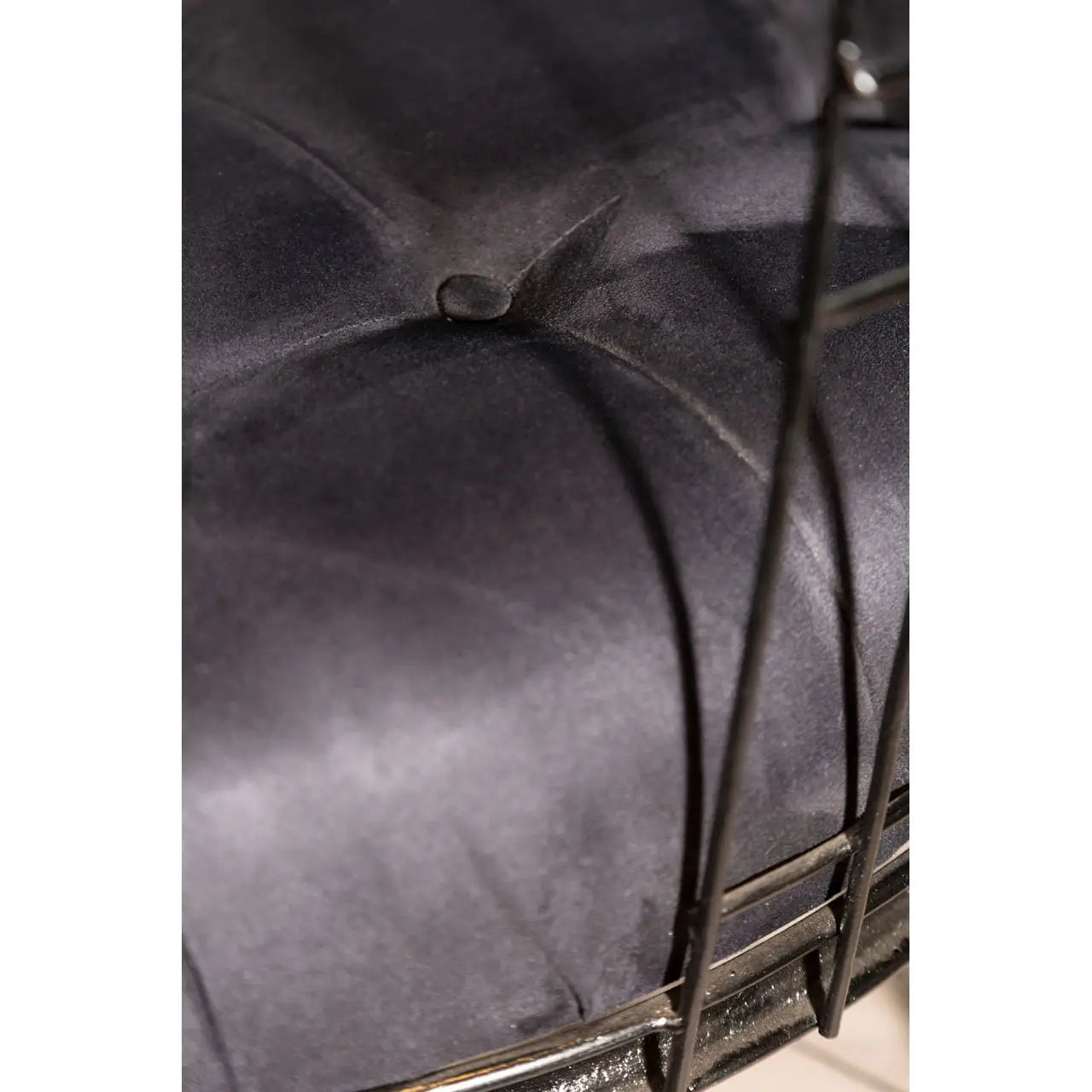Mantis Black Finish Chair