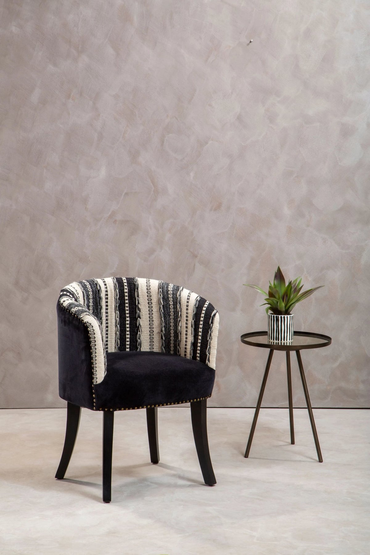 Granada Black and White Chair