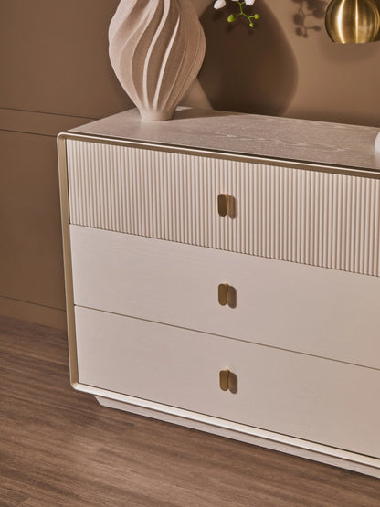 Rye Wood Veneer Three Drawer Chest 
