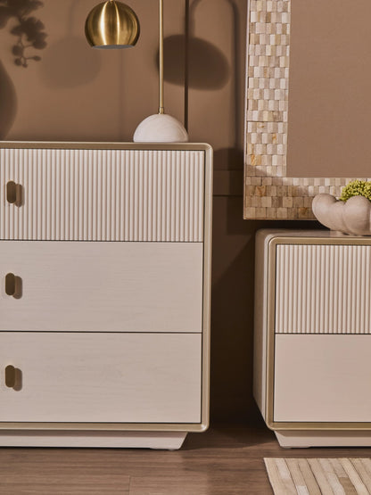 Rye Wood Veneer Three Drawer Chest 