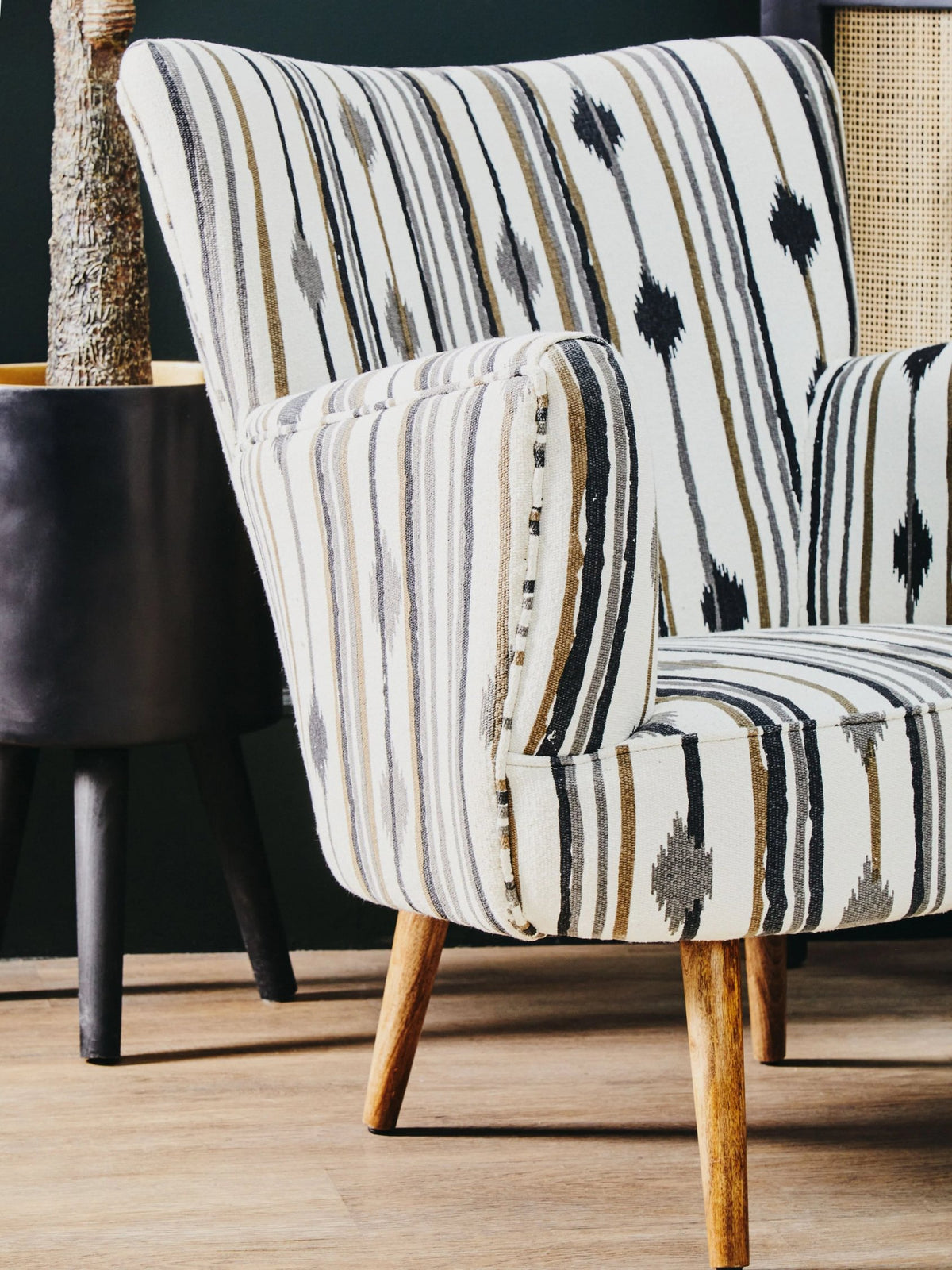 Granada Black and White Chair with Flared Arms
