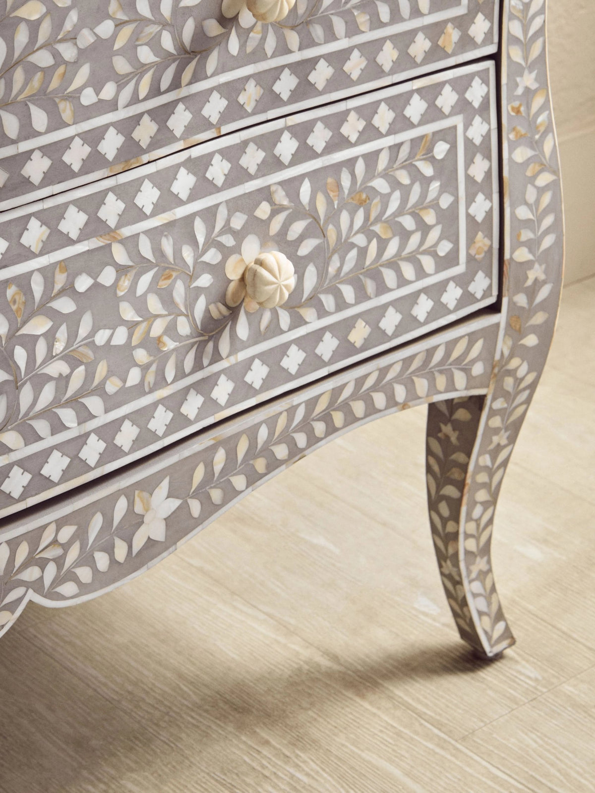 Porto Chest of 2 Drawers with Mother of Pearl Inlay