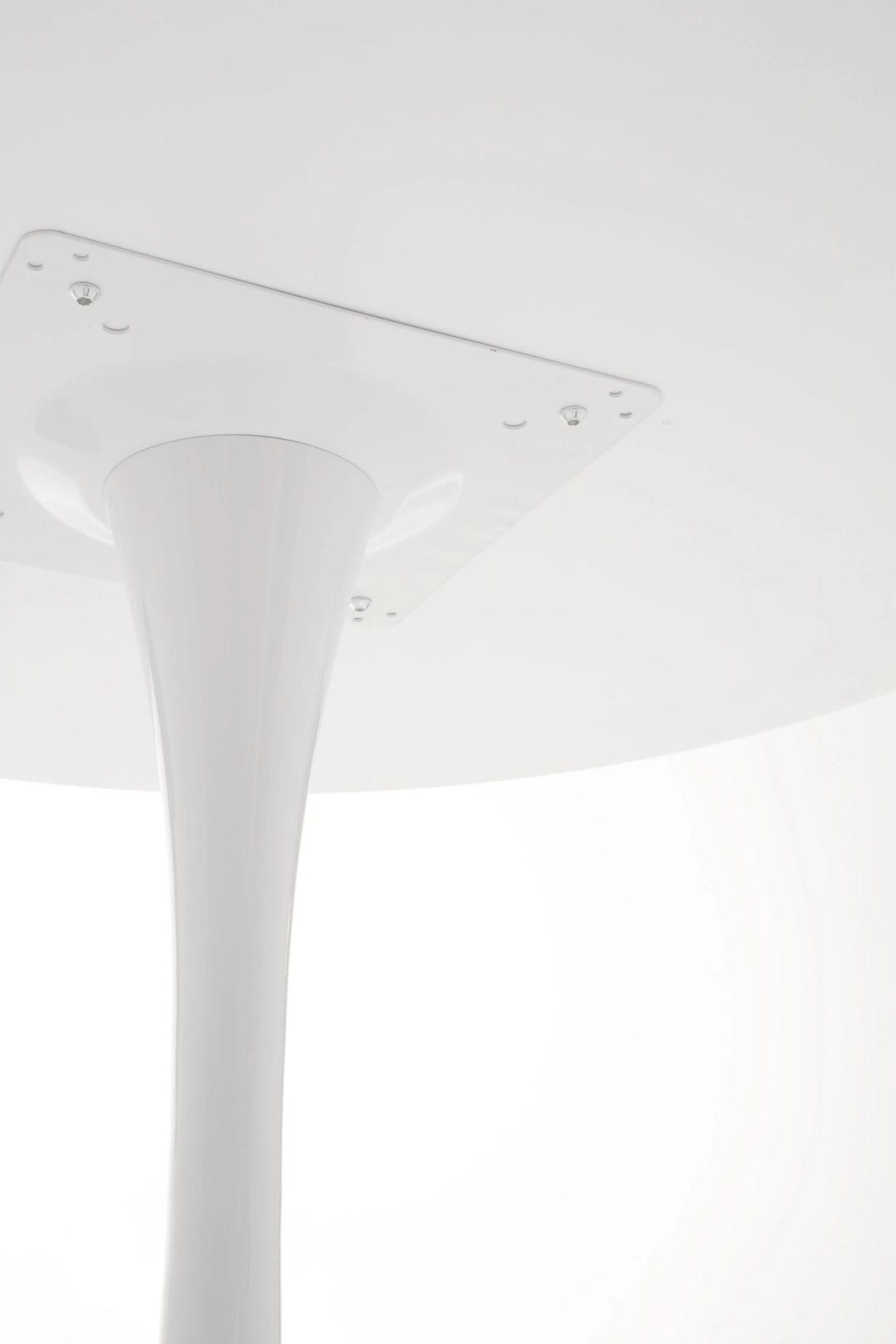 Westerham White Small Round Dining Table